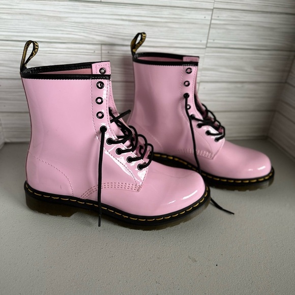 Dr martens combat woman’s pink boots - Picture 2 of 8